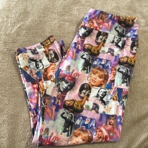 Amelia Rose Swiftie Colorful Cropped Taylor Swift Print‎ Leggings